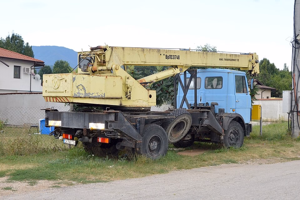 Mengapa Memilih Sewa Mobil Crane di Balaraja?